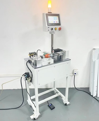 Máquina de Desmontagem de Casos de Células Cilíndricas de 50 Hz para Teste do Desempenho da Bateria