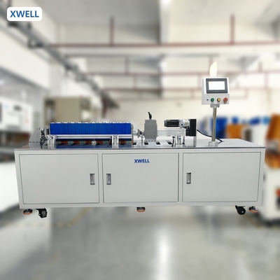 Máquina de empilhamento e compressão de baterias prismáticas