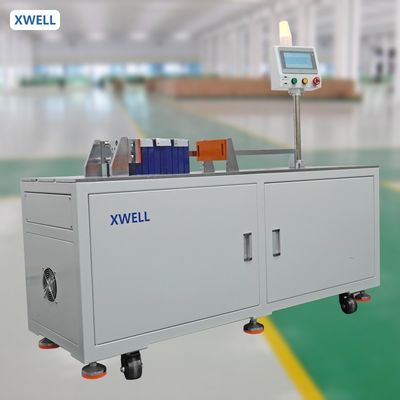 Máquina de empilhamento e compressão de baterias prismáticas