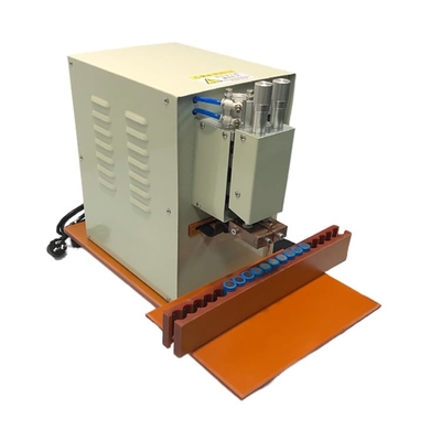 Máquina 15KW de Mini Cylindrical Battery Pack Welding para a bateria 18650