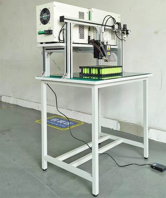 Bom preço Soldador de ponto de célula de bateria de pórtico, soldador de bateria cilíndrica de lítio de ponto CC on-line